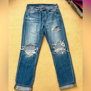 American Eagle Tomgirl distressed jeans